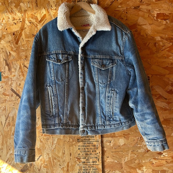 70s USA Levi's Light Blue Denim Jacket with Cream Sherpa Collar - Picture 1 of 12